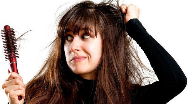 درمانهای خانگی ریزش مو گیاهان دارویی برای افزایش رشد موی سر میتوانند موثر باشند اما زمانی که شما با مشکل ریزش شدید موهایتان دست و پنجه نرم میکنید اولین مرحل